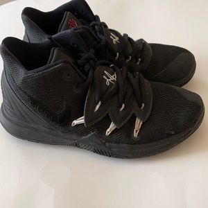 Nike Kyrie Irving Red Carpet 5 Edition 6Y